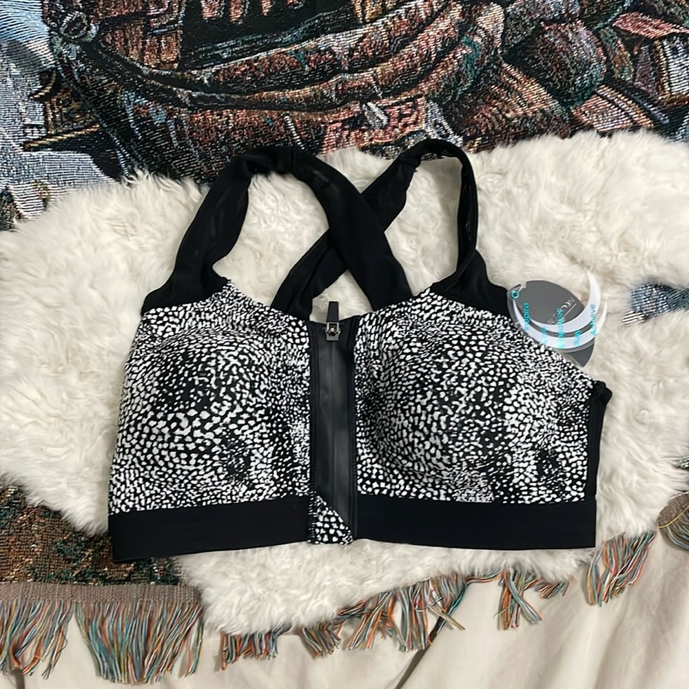 Black Patterned Sports Bra with Zip front and Crossbody back
